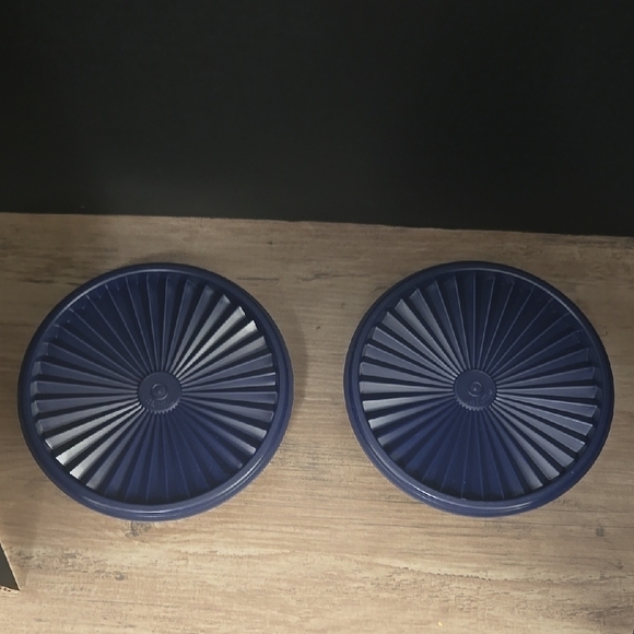 NWT Tupperware two Blue Servalier cereal/ Salad bowls with Lids 890 and 808 - Picture 6 of 9